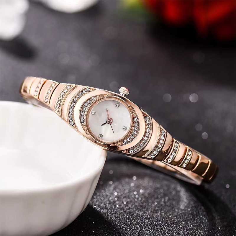 ⏳ Offre spéciale limitée : -52% sur la Montre Bracelet Strass pour Femme 💎⌚